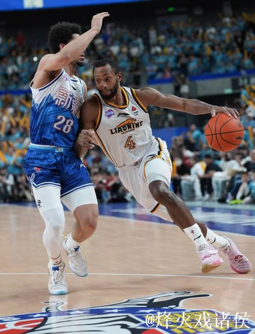 辽篮外援弗格当选FMVP 场均26分5篮板3助攻 辽篮外援弗格当选FMVP 场均26分5篮板3助攻